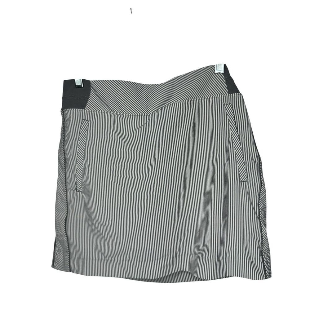 Athleta Brooklyn Textured Striped Skort. Size 10.